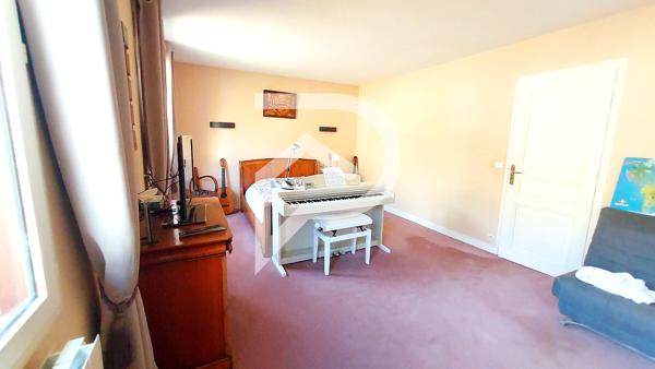 Maison 6 pièces 214 m2
