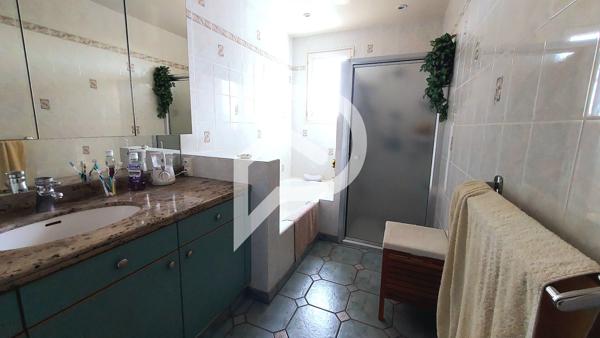 Maison 6 pièces 214 m2