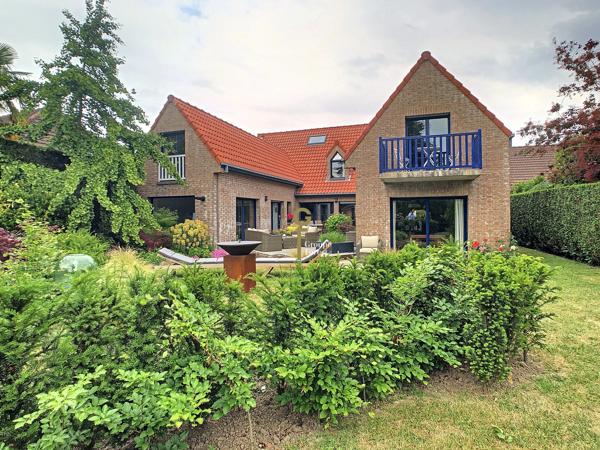 DEMEURE DE FAMILLE SEMI PLAIN-PIED AVEC 7 CHAMBRES