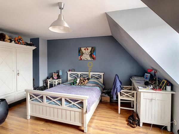 DEMEURE DE FAMILLE SEMI PLAIN-PIED AVEC 7 CHAMBRES