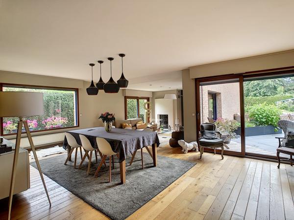 DEMEURE DE FAMILLE SEMI PLAIN-PIED AVEC 7 CHAMBRES