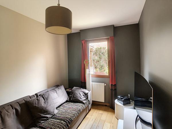 DEMEURE DE FAMILLE SEMI PLAIN-PIED AVEC 7 CHAMBRES