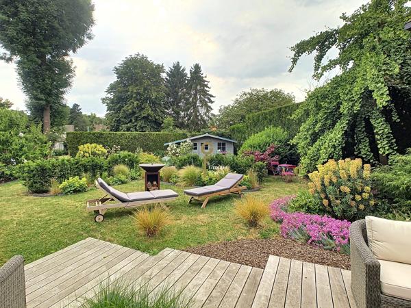DEMEURE DE FAMILLE SEMI PLAIN-PIED AVEC 7 CHAMBRES
