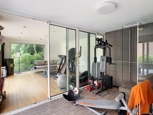 DEMEURE DE FAMILLE SEMI PLAIN-PIED AVEC 7 CHAMBRES