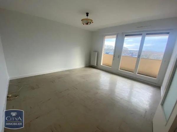 Appartement à louer 3 pièces 70.04m² Bourges (18000)