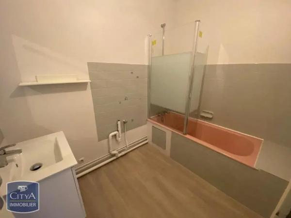 Appartement à louer 3 pièces 70.04m² Bourges (18000)
