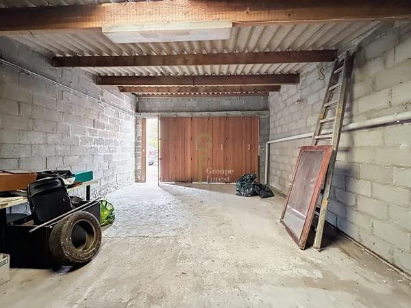 Maison 2 chambres à rénover - Grand garage