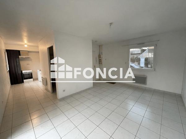 Location Studio 27.45 m² - 117 RUE FRANCIS PRESSENSE Nantes 44000