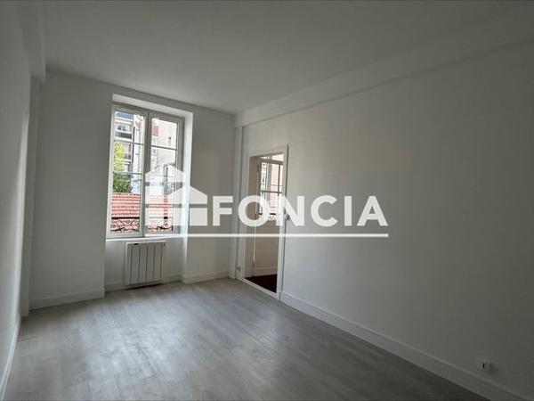 Location Appartement 2 pièces 35.2 m² - 125 RUE DE CHARONNE Paris 75011
