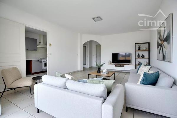 À vendre – T3 lumineux avec balcon et vue sur Belledonne.