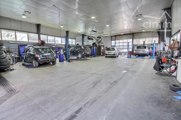 A VENDRE LOCAL D'ACTIVITE VALGELON LA ROCHETTE 73110 - SAVOIE.