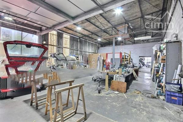 A VENDRE LOCAL D'ACTIVITE VALGELON LA ROCHETTE 73110 - SAVOIE.