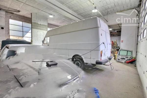 A VENDRE LOCAL D'ACTIVITE VALGELON LA ROCHETTE 73110 - SAVOIE.