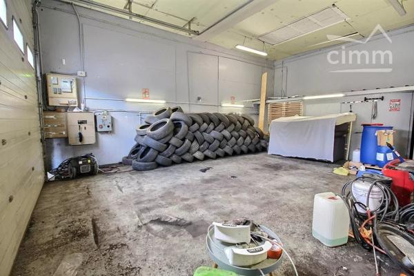 A VENDRE LOCAL D'ACTIVITE VALGELON LA ROCHETTE 73110 - SAVOIE.