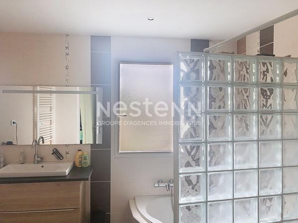 Maison traditionnelle avec vue , 4 chambres, garage et terrain sur Lapte