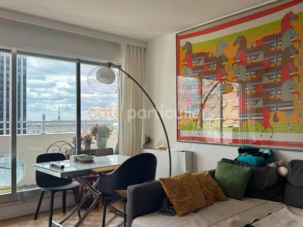 Vente
                Appartement78,85 m² - 4 Pièces -
                    COURBEVOIE (92400)