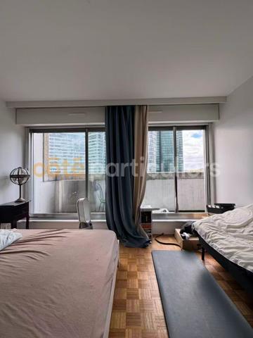 Vente
                Appartement78,85 m² - 4 Pièces -
                    COURBEVOIE (92400)