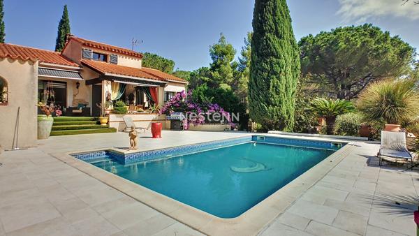 Maison avec dépendance à vendre à 15 minutes d'Argelès sur mer, 7 pièces, 169.82 m² sur 11546 m² de parc