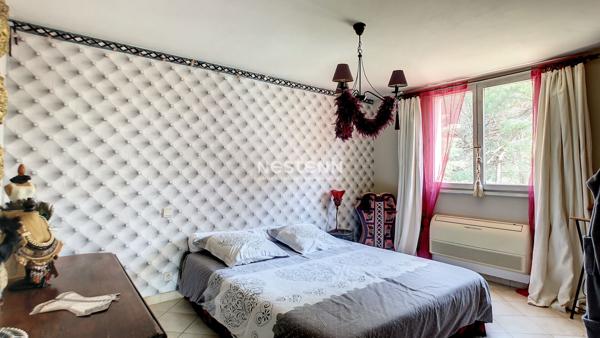 Maison avec dépendance à vendre à 15 minutes d'Argelès sur mer, 7 pièces, 169.82 m² sur 11546 m² de parc