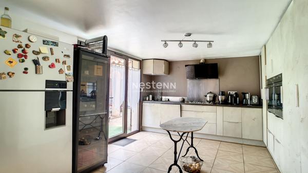 Maison avec dépendance à vendre à 15 minutes d'Argelès sur mer, 7 pièces, 169.82 m² sur 11546 m² de parc