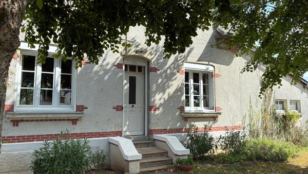 Maison de maître au charme de l'ancien avec 5 chambres, dépendances et  magnifique terrain de plus de 2 400 m²