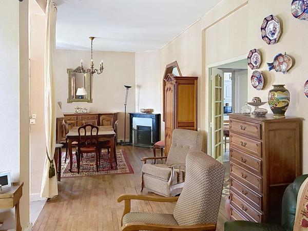 Maison de maître au charme de l'ancien avec 5 chambres, dépendances et  magnifique terrain de plus de 2 400 m²