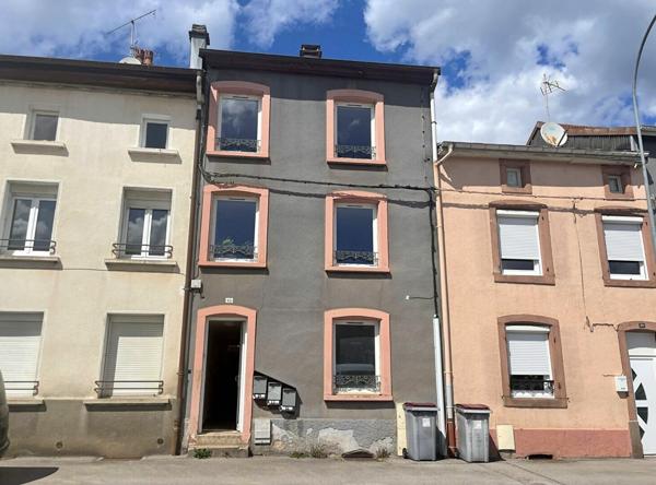 Immeuble à vendre    3 pièces •  Senones