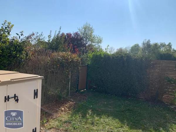 Appartement à louer 3 pièces 62.87m² Vivy (49680)