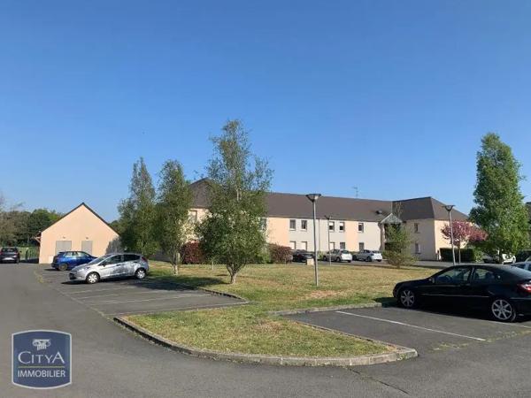 Appartement à louer 3 pièces 62.87m² Vivy (49680)