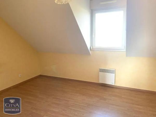 Appartement à louer 3 pièces 62.87m² Vivy (49680)