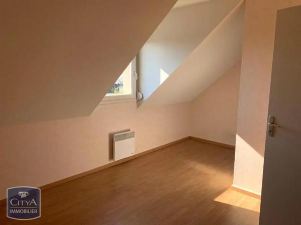 Appartement à louer 3 pièces 62.87m² Vivy (49680)