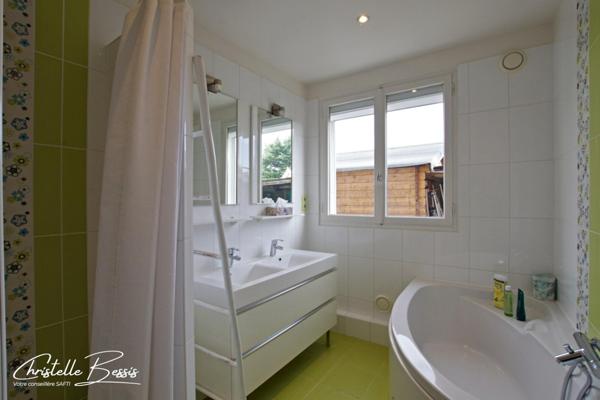 Maison familiale de plain-pied - 4 chambres