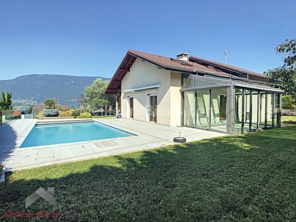  Voglans-Belle villa de 280 m2 dont 170 m2 habitables.