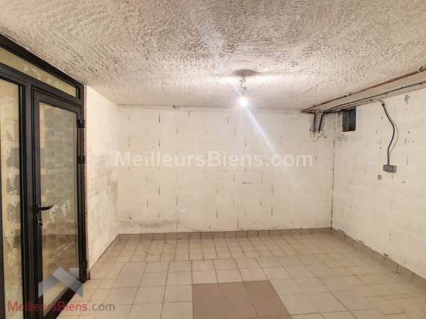  Voglans-Belle villa de 280 m2 dont 170 m2 habitables.