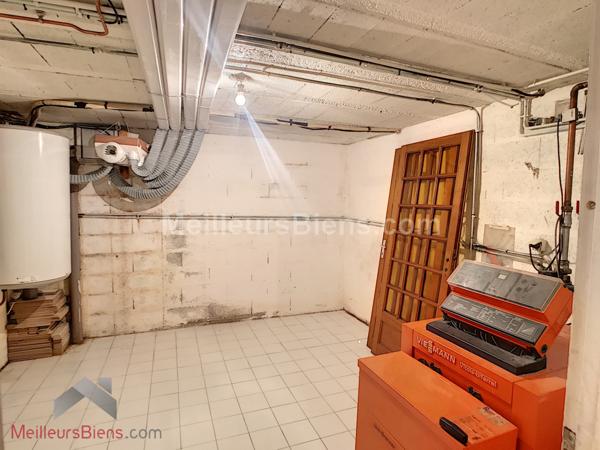  Voglans-Belle villa de 280 m2 dont 170 m2 habitables.