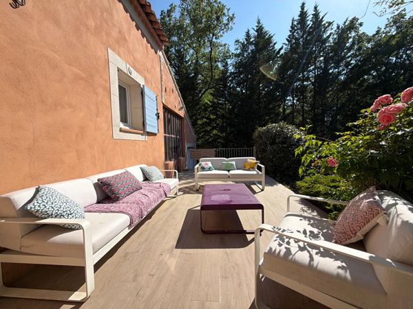 À VENDRE EN EXCLUSIVITÉ PERTUIS (84120) MAISON 6 PIECES D'ENVIRON 143m²  AVEC GARAGE, JARDIN ET PISCINE À DÉBORDEMENT CHAUFFÉE.