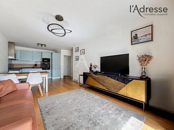 PUTEAUX/ Cours Voltaire - Appartement 3 pièces 72m² - 1 Balcon - 1 Parking - 1 Cave
