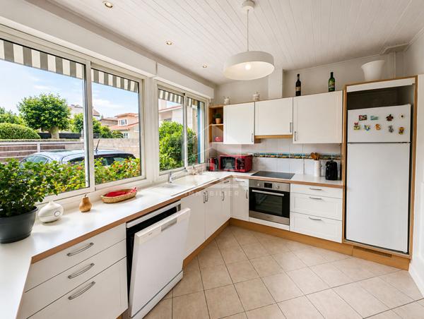 ARCACHON - MAISON A 50 M DE LA PLAGE