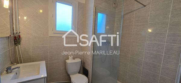 Appartement T2 avec loggia dans résidence sécurisée.