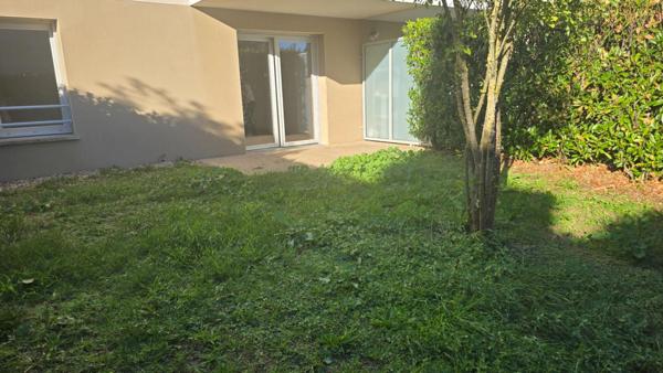 Appartement Poitiers 2 pièce(s) 39.02 m2 Parking PMR