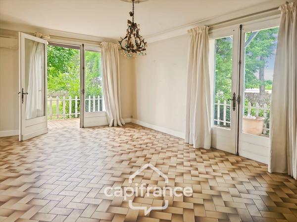 Maison familiale avec vue panoramique à Castelculier, 6 chambres, 235m² habitable, sous-sol 145m²