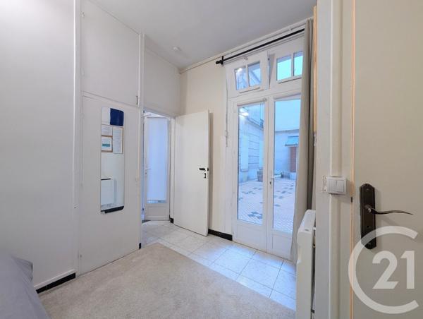 Appartement F2 à vendre  2 pièces - 27,60 m2 PARIS - 75008