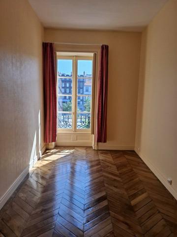 À LOUER – Plateau de bureaux de caractère – 218 m² – Place de Jaude, Clermont-Ferrand