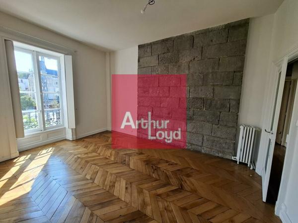 À LOUER – Plateau de bureaux de caractère – 218 m² – Place de Jaude, Clermont-Ferrand