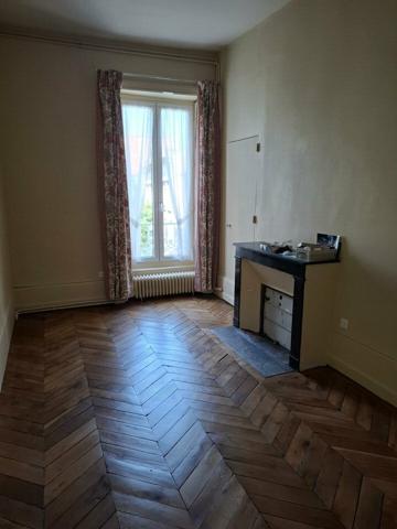 À LOUER – Plateau de bureaux de caractère – 218 m² – Place de Jaude, Clermont-Ferrand