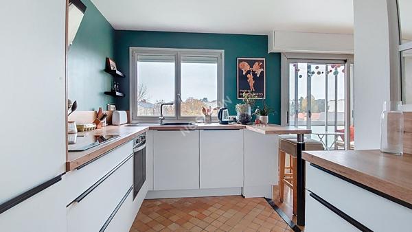 NANTES - GAUDINIÈRE / Appartement 3 pièces 2 chambres, acenseur, loggia, parking et cave