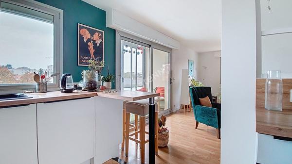 NANTES - GAUDINIÈRE / Appartement 3 pièces 2 chambres, acenseur, loggia, parking et cave