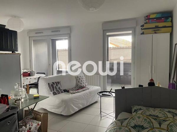 GRIGNY - Beau T1 meublé de 32 m² avec terrasse 9m² et garage ss sol