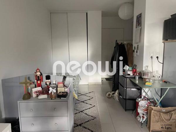 GRIGNY - Beau T1 meublé de 32 m² avec terrasse 9m² et garage ss sol