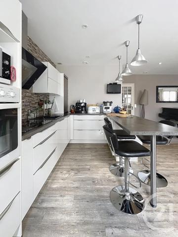 Appartement T6 à vendre  6 pièces - 147 m 2   DINAN  - 22